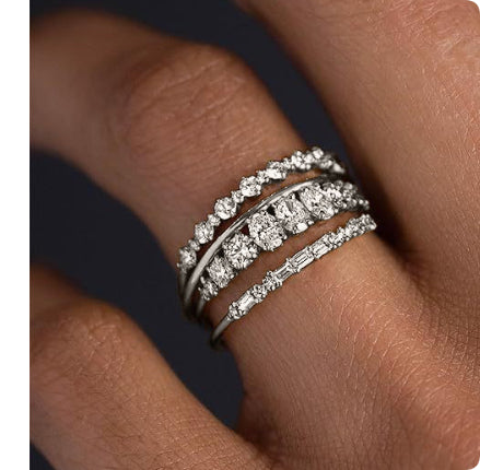 Set de 3 anillos de oro con acabado sofisticado y brillante