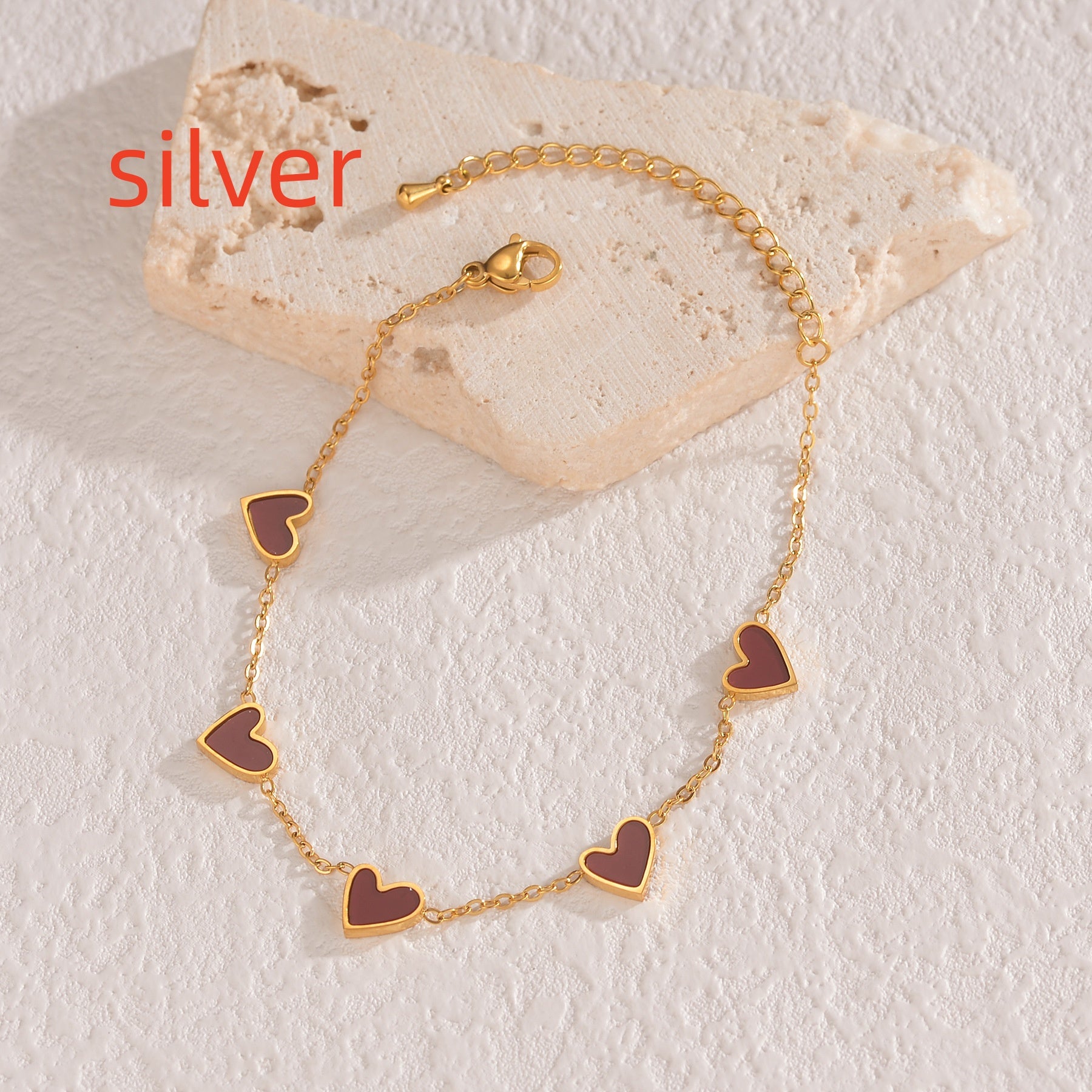 Pulsera fina de acero premium con colgante de corazón esmaltado